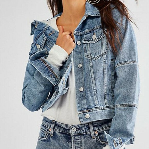 Free People Jackets & Blazers - Free People Rumors Denim Jacket Jean Size XS Light Wash Fall Fashion Staple